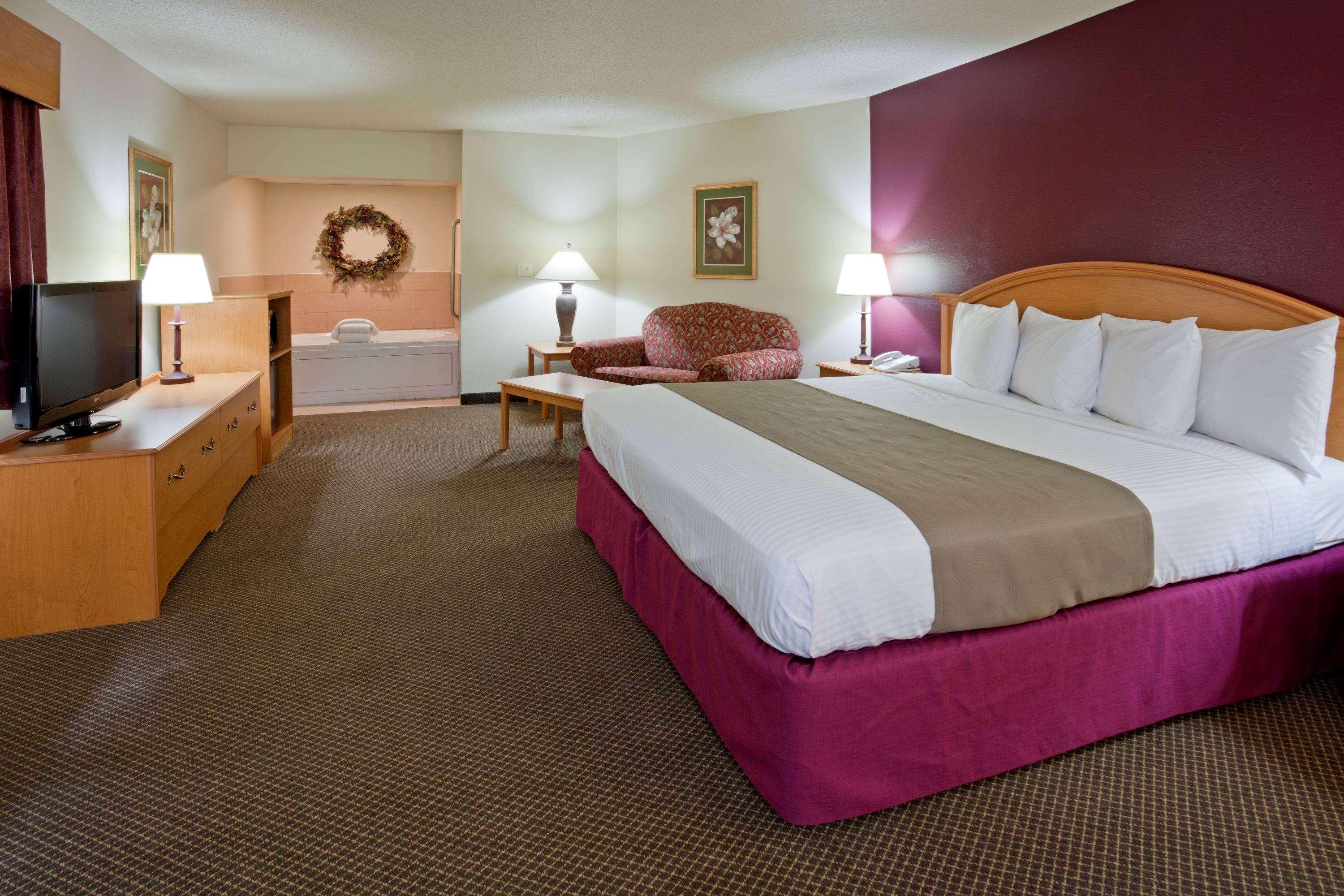 Americinn By Wyndham Jackson Bagian luar foto